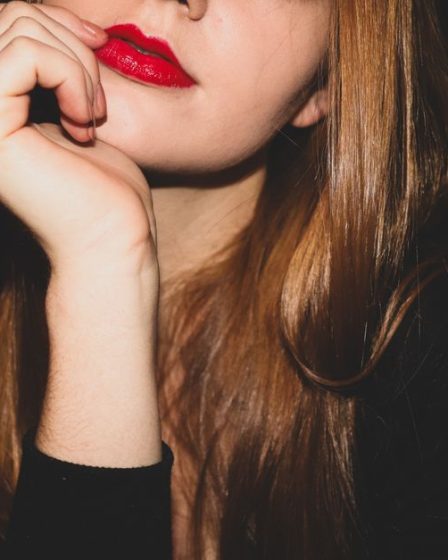 Berry Lipstick Shades for Autumn: Find Your Best Tone